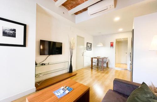 el Camp d'en Grassot i Gracia Nova Appartement | Boutique Pare Lainez- 2 BR Sagrada Famlia with balcony