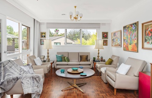 Mount Waverley Maison | BOUTIQUE STAYS - That 70s House