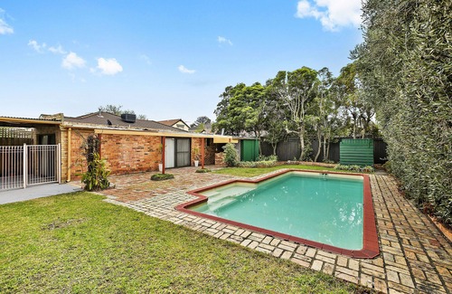Brighton East Maison | Boutique style 4BR, 2 salles de bain maison, Bunglow, piscine sur 780m² de terrain près de la plage de Brighton