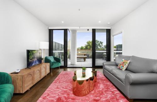 Kingston Appartement | Boutique Unit with Huge Terrace near Cafes & Shops
