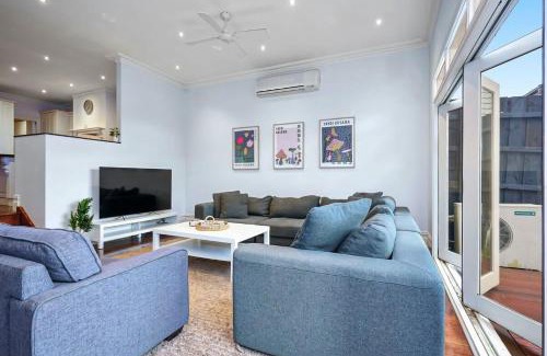 Moonee Ponds Maison | Bowen Street Family Retreat with Pool