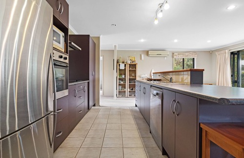Bowentown Maison | Bowentown Bach – Waihi Beach Holiday Home