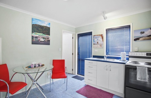 Bowentown Maison | Bowentown Relax - Waihi Beach Downstairs Unit