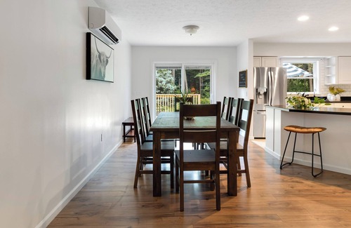Rock Stream Maison | Boxwood Cottage, sleeps 8, nestled in the woods