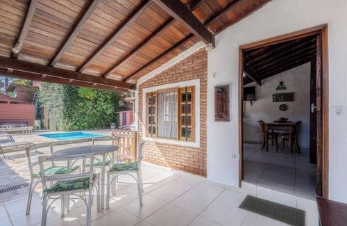Camburi Villa | Pool House 100m from Camburizinho