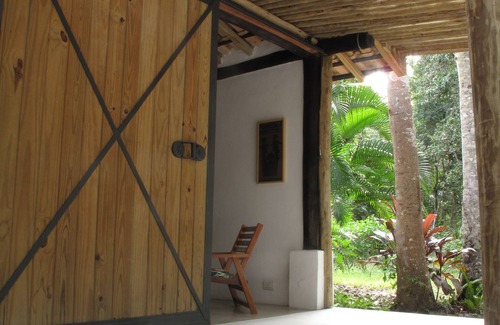 Santa Cruz Cabralia Cottage | The Lion Cottage - Charming Studios