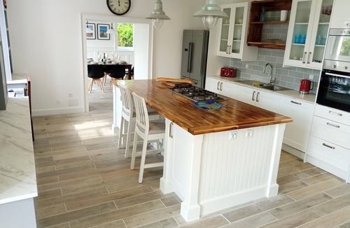 Kerlouet Maison | Brand new for 2023. Country house, minutes from the beaches.