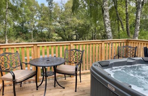East Lewiston Maison | Bracken Lodge 16 with Hot Tub