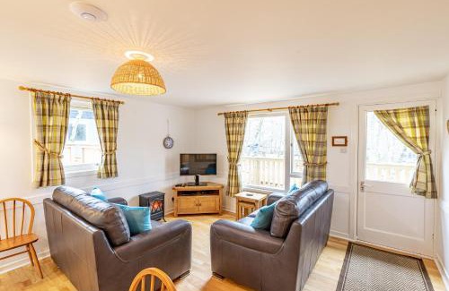East Lewiston Maison | Bracken Lodge 5 with Hot Tub