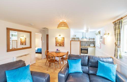 East Lewiston Maison | Bracken Lodge 5 with Hot Tub