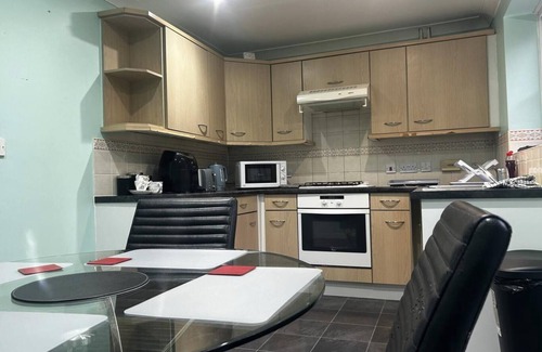 Oldbury Maison | Brades Rise Retreat - Cozy 3 Bedroom House