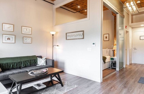 Stratford Appartement | Bradshaw Lofts: The Songbird