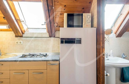 Garos Appartement | Brahets by SeaMount Rentals