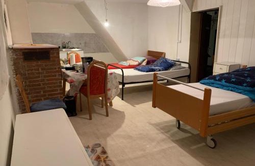 Erkeln Appartement | Brakel Monteue- Ferin Zimmer 1