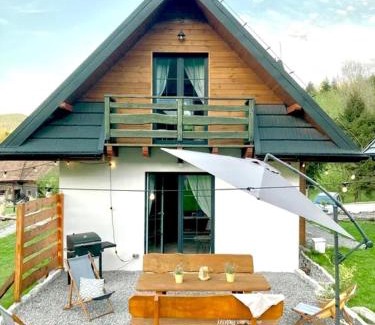 Gorki Mae Maison | Brama Gór