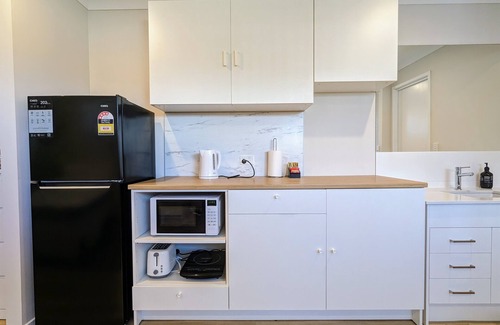Wynnum Appartement | Brand new 1 bedroom micro apartment for 2