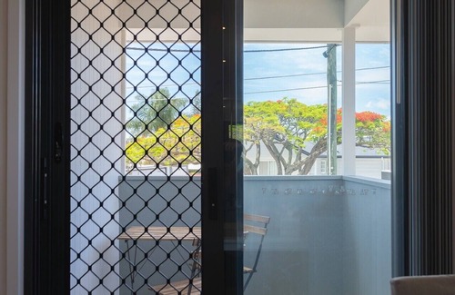 Wynnum Appartement | Brand new 1 bedroom micro apartment for 2