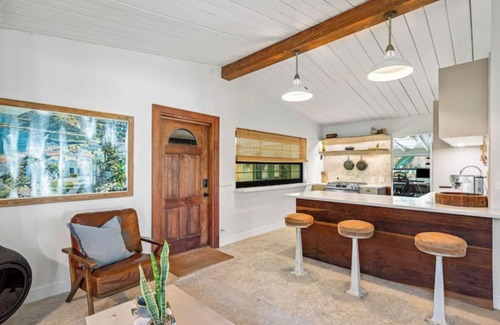 Boca Raton Maison | Brand new 2 bed/2 bath tropical retreat -BIG yard