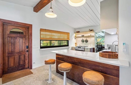 Boca Raton Maison | Brand new 2 bed/2 bath tropical retreat -BIG yard