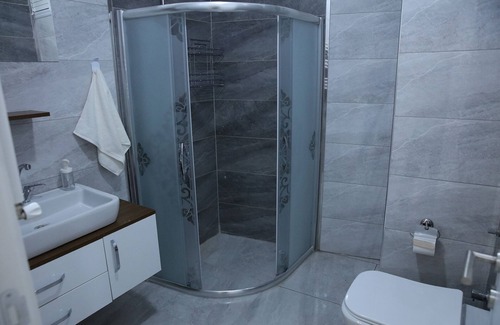 Sakarya Mahallesi Maison | Brand New DuPlex 2 étages 3 chambres 2 salles de bain, 2 grands balcons avec vue