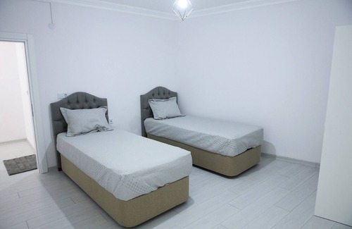 Sakarya Mahallesi Maison | Brand New DuPlex 2 étages 3 chambres 2 salles de bain, 2 grands balcons avec vue