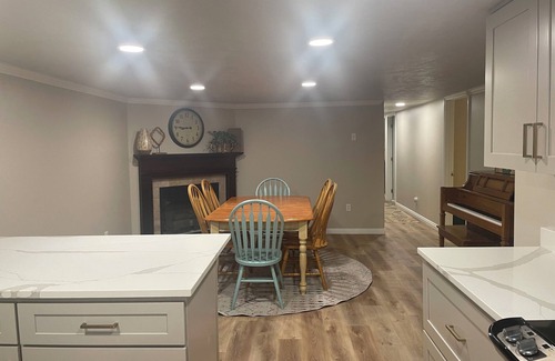 South Jordan Appartement | Brand New 3-bedroom basement apartment with WiFi, AC in South Jordan