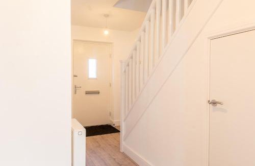 West Bromwich Appartement | Brand New 3 BEDROOM HOUSE WITH GARDEN AND FREE PARKING