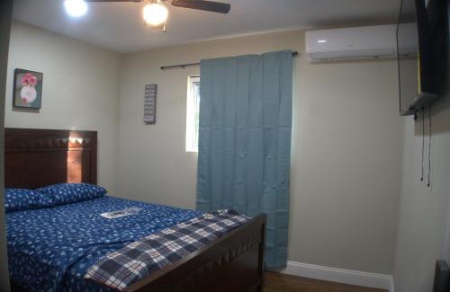 West Babylon Appartement | Brand new 3 bedroom apt close to all