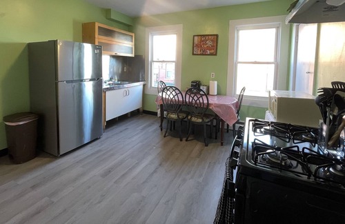 West End Providence Maison | Brand New 3B1B comfy home in convenient location