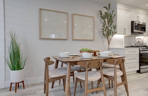 Hockinson Maison | BRAND NEW! 5 bedroom guesthouse in Brush Prairie sleeps 10