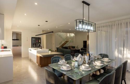 Rochedale Maison | Brand New 5B Luxury Modern Dream House at Rochedale