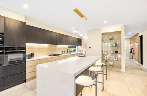 Rochedale Maison | Brand New 5BR Luxe Mansion w/ Pool&Media Near Shop