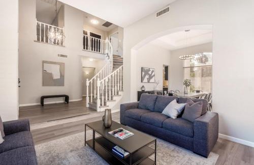 Chandler Maison | BRAND NEW 6 bdrm, 3 bath HEATED pool SLEEPS 16