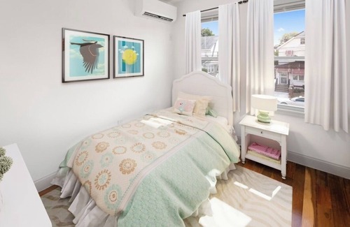 Queens Maison | Brand new 6 bedroom house close to JFK and LGA airport.