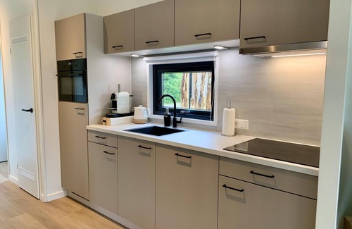 Sint Maartensvlotbrug Maison | Brand new and luxurious chalet with cosy veranda. Spacious and modern for 5 persons.