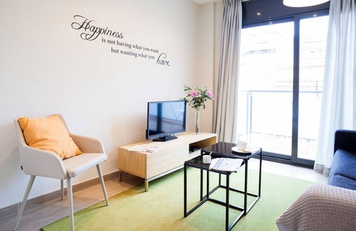 Hostafrancs Appartement | Appartement neuf avec deux chambres et un balcon