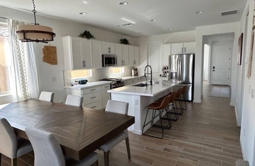 Maricopa County Maison | Brand new beautiful home in Verrado/Buckeye. Perfect for golfers! Great views