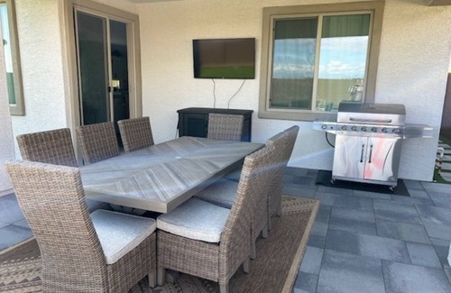 Maricopa County Maison | Brand new beautiful home in Verrado/Buckeye. Perfect for golfers! Great views