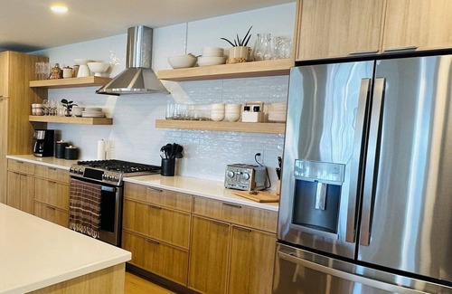 Surf City Maison | Brand new! Beautiful new home ocean block in the heart of Surf City.