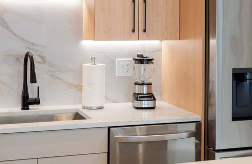 Tri-Taylor Appartement | Brand New Building in the Medical District!