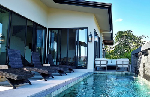 El Cerro Maison | Brand New Casa Lunula 4-bedroom 4.5 Bath house in Manuel Antonio w/Private Pool