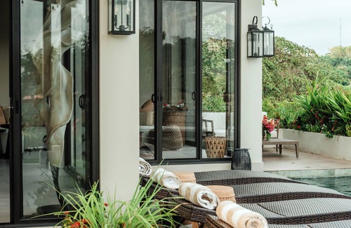 El Cerro Maison | Brand New Casa Lunula 4-bedroom 4.5 Bath house in Manuel Antonio w/Private Pool