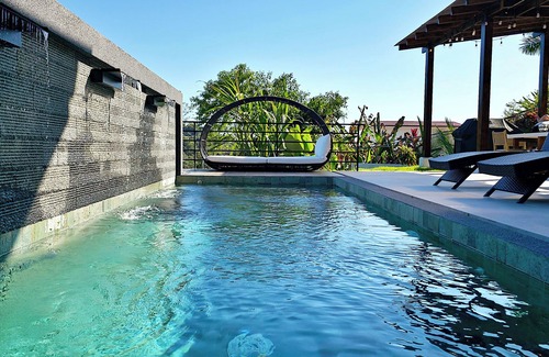 El Cerro Maison | Brand New Casa Lunula 4-bedroom 4.5 Bath house in Manuel Antonio w/Private Pool