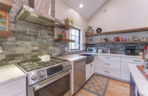 Biddeford Cottage | Brand new charming cottage next to the pristine sandy beaches of Biddeford Pool