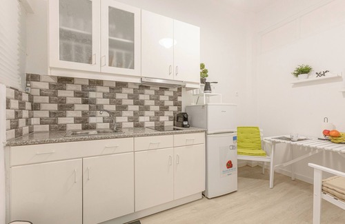 Galatsi Appartement | Brand-new comfy Sunny apt. near Athens Center