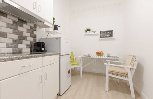 Galatsi Appartement | Brand-new comfy Sunny apt. near Athens Center