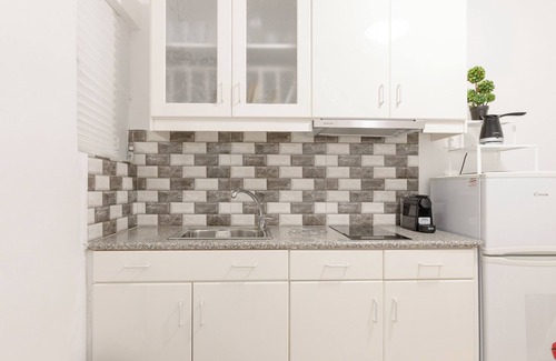 Galatsi Appartement | Brand-new comfy Sunny apt. near Athens Center