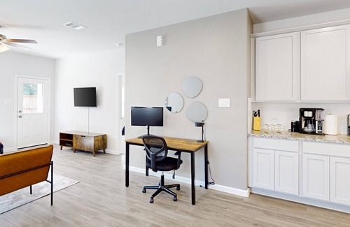 Porter Maison | Brand-new, dog-friendly home with sunset views, private yard, patio, W/D & AC