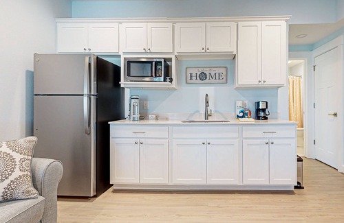 Avon Maison | Brand New Downstairs Duplex in Avon, NC with Wifi and a short walk to the Beach