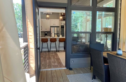 Clifftops Maison | Brand New! Eagle's Nest Tiny House